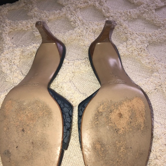 Coach sandals. - Picture 5 of 5